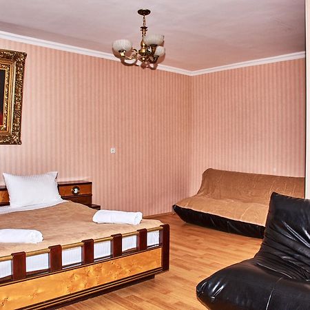 Hotel Georgia Гори Экстерьер фото