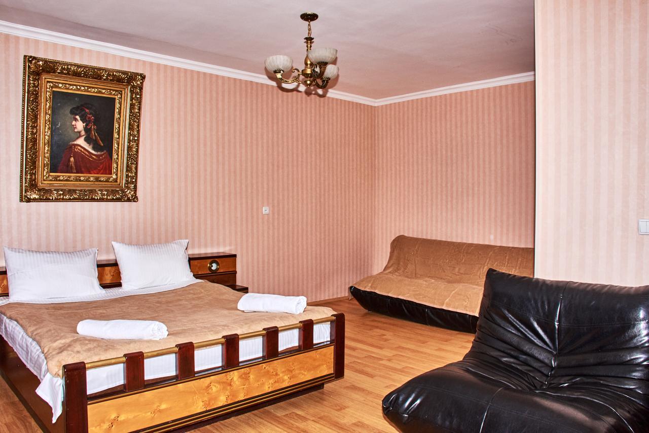 Hotel Georgia Гори Экстерьер фото